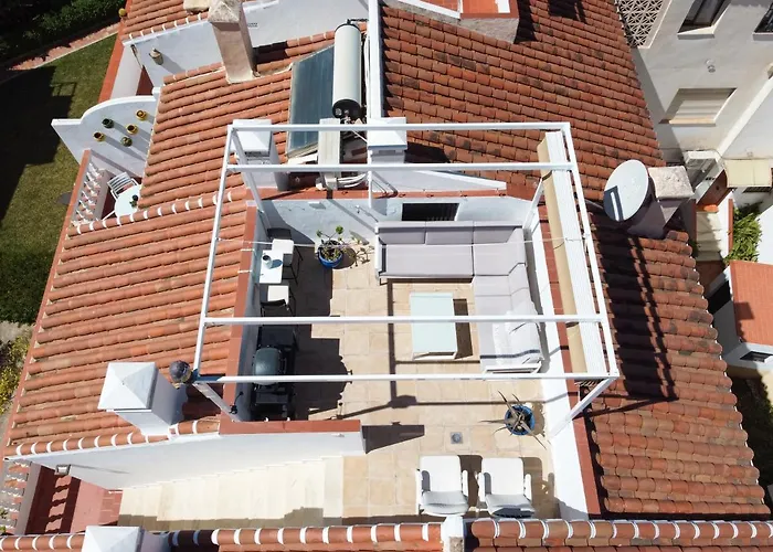 Penthouse With Roof Terrace In Parador, Nerja